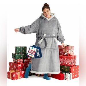 Cozy Gray Wearable Blanket Sweatshirt with Hoodie